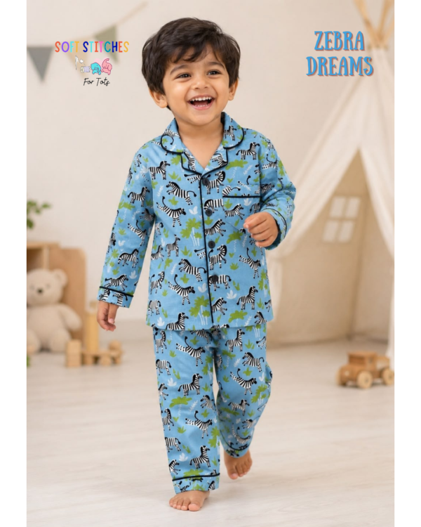 Unisex zebra nightsuit