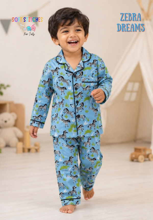 Unisex zebra nightsuit